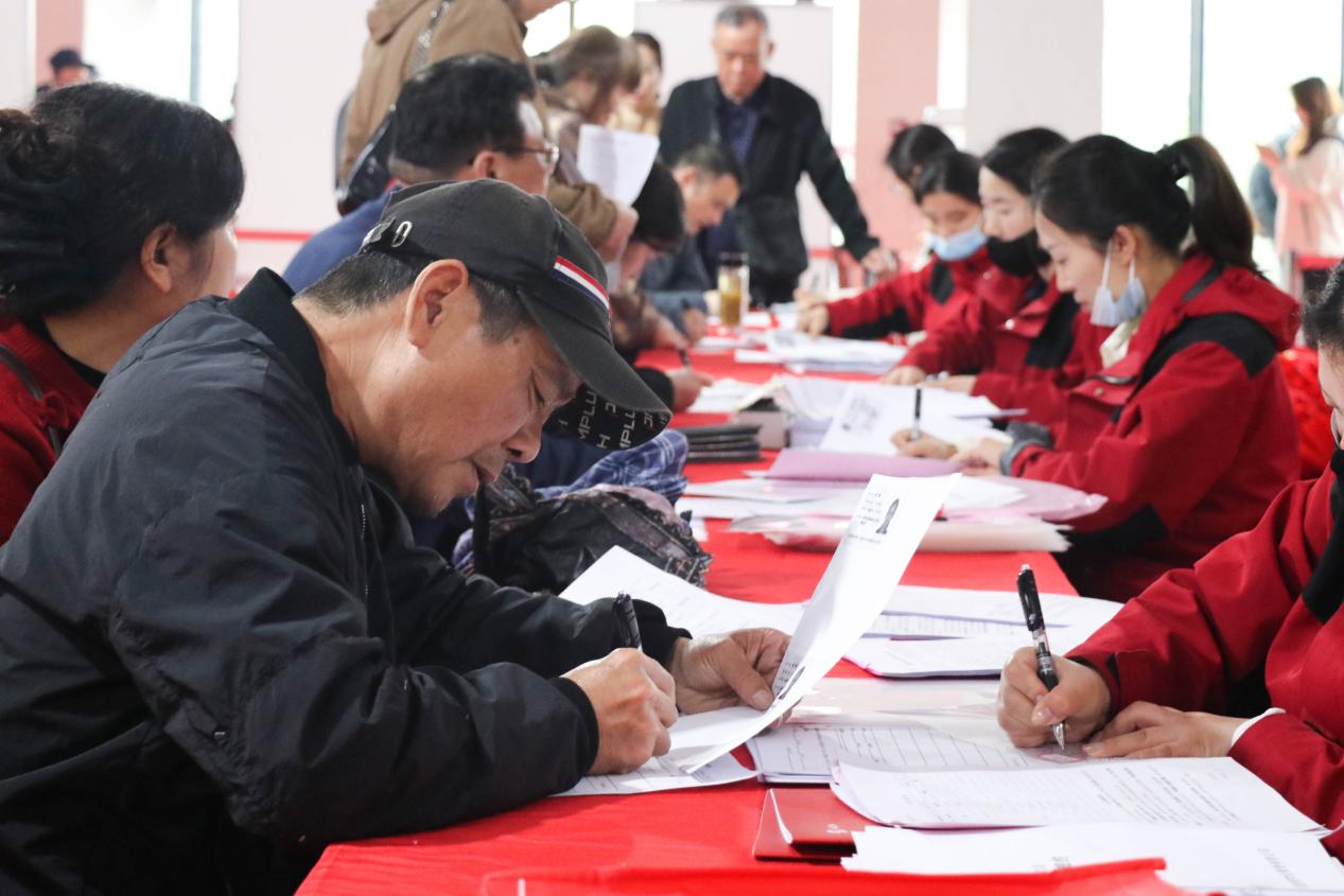 1840套！桃湖里花圃幼区交付啦